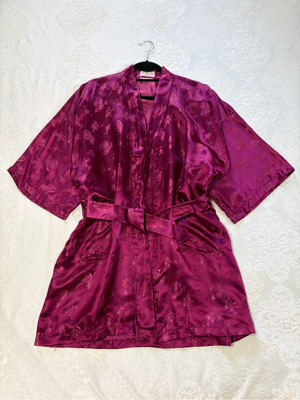 Golden Bee Vintage Silk Blend Floral Brocade Short Kimono Robe Wine Large
